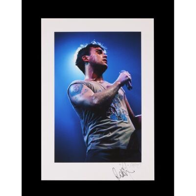 223. The Rockarchive Collection: Robbie Williams Autographed Artist's Proof Print by Jill Furmanovsky, London Arena, 2000 ### ROBBIE WILLIAMS