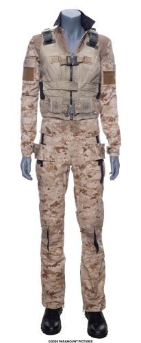 Lot #53: Lady Jaye's Screen and Photo Matched Exiting Desert Valley Tank Top and Jacket with Pants ### G.I. JOE: RETALIATION (2013)