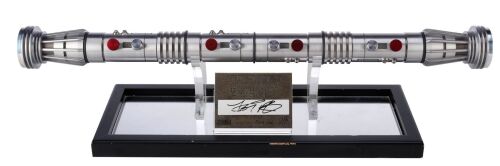 Lot #498: Master Replicas Signature Edition Darth Maul (Ray Park) Lightsaber Hilt Replica ### STAR WARS: THE PHANTOM MENACE (1999)