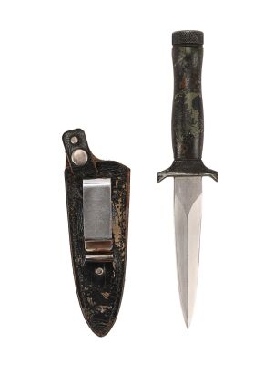 23. Corporal Dwayne Hicks' (Michael Biehn) Knife and Sheath ### ALIENS (1986)