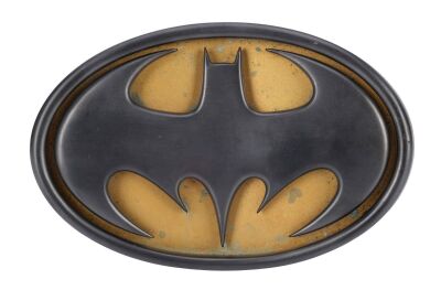 79. Batman's (Val Kilmer) Chest Emblem ### BATMAN FOREVER (1995)