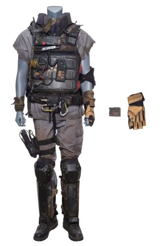 142. Crowe's (Josh Blacker) Costume ### ELYSIUM (2013)