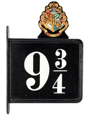 191. Screen-Matched Platform 9 3/4 Sign ### HARRY POTTER AND THE SORCERER'S STONE (2001)