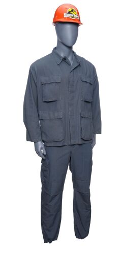 238. Dinosaur Handler Costume ### JURASSIC PARK (1993)