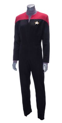 341. Captain Kathryn Janeway's (Kate Mulgrew) Starfleet Command Uniform ### STAR TREK: VOYAGER (T.V. SERIES, 1995-2001)