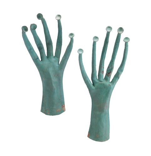 351. Pair of Rodian Hands ### STAR WARS: A NEW HOPE (1977)