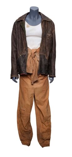 417. Dr. Jo Harding's (Helen Hunt) Distressed Costume ### TWISTER (1996)