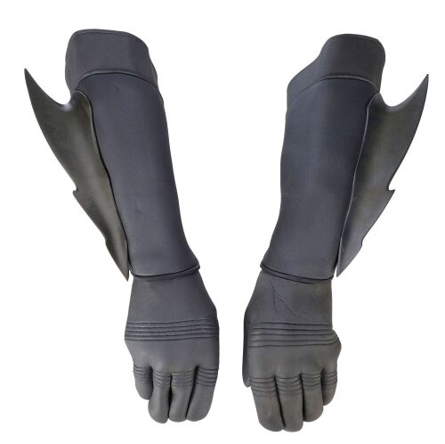 497. Batman's (Val Kilmer) Underwater Bat Gloves ### BATMAN FOREVER (1995)