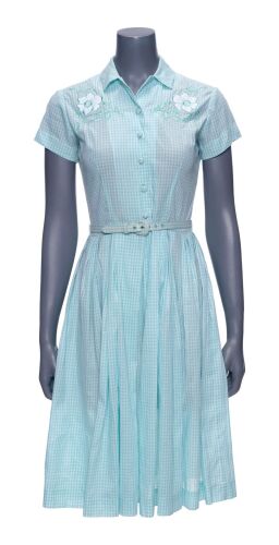 536. Helen Webber's (Sissy Spacek) Dinner Dress ### BLAST FROM THE PAST (1999)