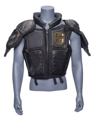 613. Judge Dredd's (Karl Urban) Armored Vest ### DREDD (2012)