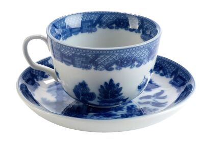 644. Missy Armitage's (Catherine Keener) Tea Cup and Saucer ### GET OUT (2017)