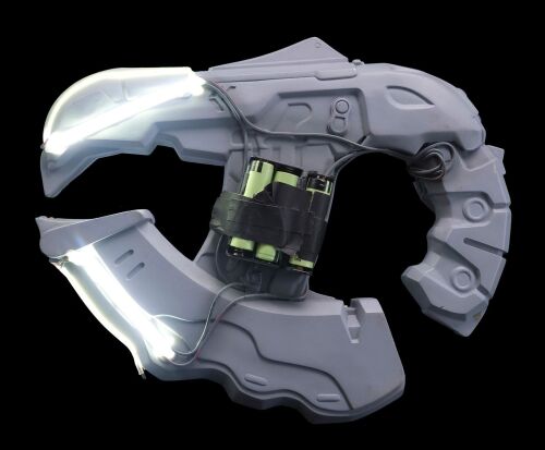 667. Light-Up CGI Reference Model Covenant Type-25 Plasma Pistol ### HALO (T.V. SERIES, 2022-PRESENT)