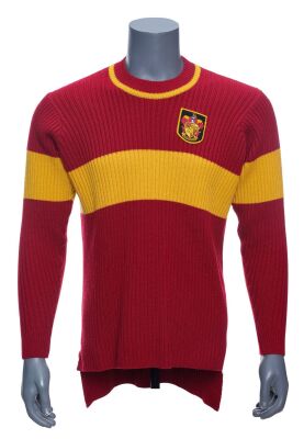 675. Gryffindor Quidditch Sweater ### HARRY POTTER AND THE SORCERER'S STONE (2001)/HARRY POTTER AND THE CHAMBER OF SECRETS (2002)