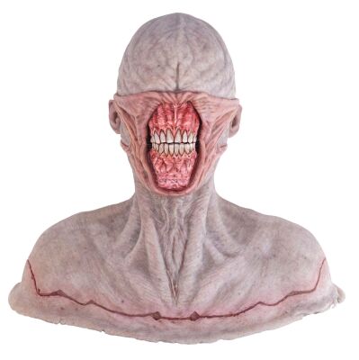688. The Chatterer (Jason Liles) Puppet Head ### HELLRAISER (2022)