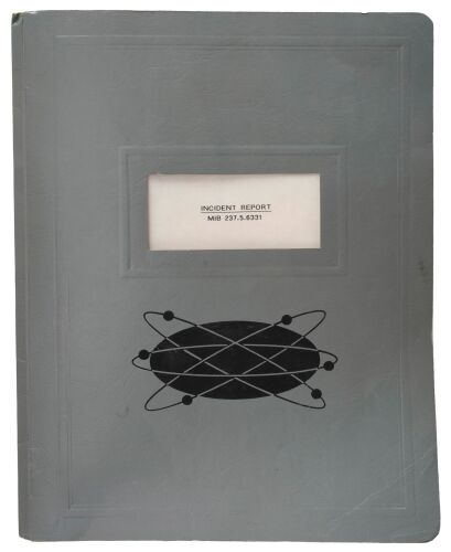 779. Men in Black Agency Incident Report Folder ### MEN IN BLACK (1997)