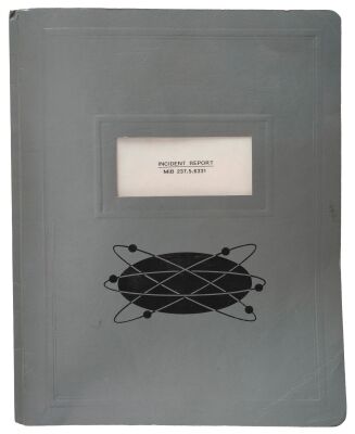 779. Men in Black Agency Incident Report Folder ### MEN IN BLACK (1997)