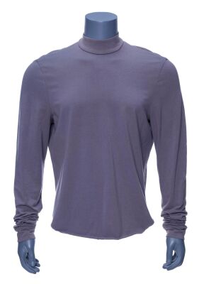 952. Q's (John de Lancie) Starfleet Uniform Undershirt ### STAR TREK: VOYAGER (T.V. SERIES, 1995-2001)