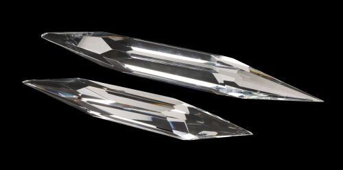 1034. Pair of Large Kryptonian Crystals of Knowledge ### SUPERMAN RETURNS (2006)