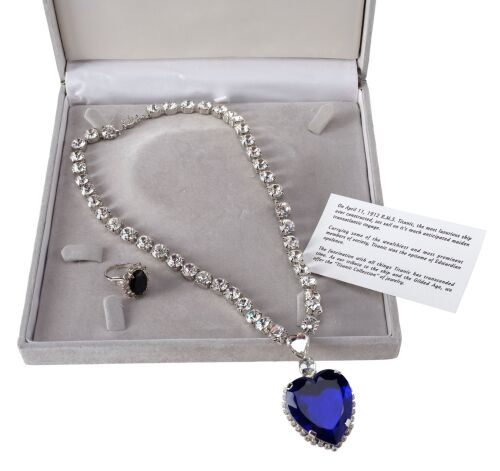 1066. Pididdly Links II "Heart of the Ocean" Necklace and Ring Replica ### TITANIC (1997)