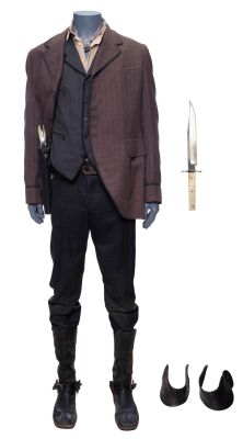 574. Colonel Woodrow Dolarhyde's (Harrison Ford) Costume with Revolver and Knife ### COWBOYS & ALIENS (2011)