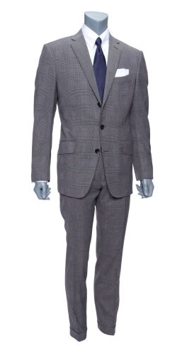 227. James Bond's (Daniel Craig) Return to London Costume with EON Certificate of Authenticity ### JAMES BOND: NO TIME TO DIE (2021)