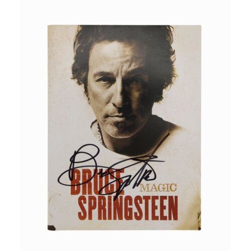 83. BRUCE SPRINGSTEEN - Bruce Springsteen-Autographed Magic Lyrics Booklet