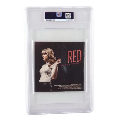 409. TAYLOR SWIFT - Taylor Swift-Autographed Red (Taylor's Version) Album CD Insert
