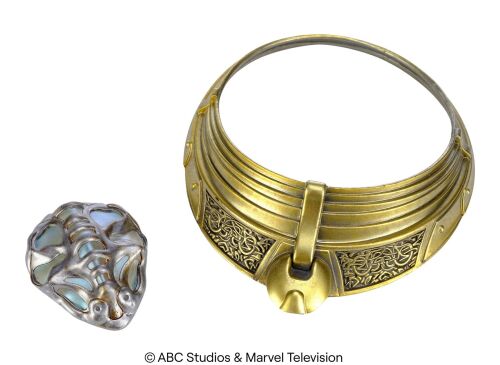 Lot #54: Lorelei's Stunt Asgardian Necklace with Chitauri Neural Link ### MARVEL'S AGENTS OF S.H.I.E.L.D. (2013-2020)