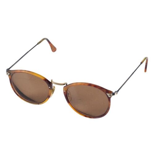 225. Steven Spielberg's Personal Sunglasses c. Mid-1980s ### STEVEN SPIELBERG