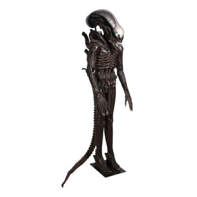 439. Hollywood Collectibles Group 1:1 Scale Alien Big Chap Statue Replica ### ALIEN (1979)