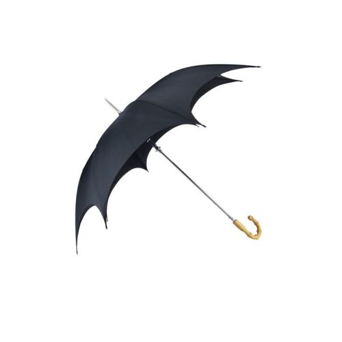 482. The Penguin's (Danny DeVito) Black Umbrella ### BATMAN RETURNS (1992)