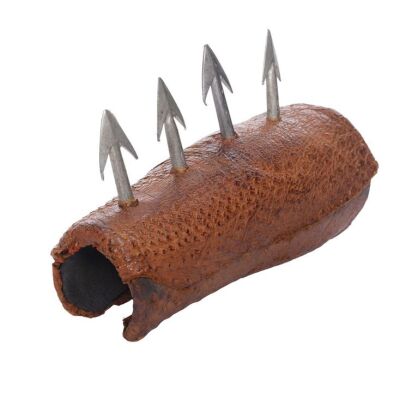 529. William Wallace's (Mel Gibson) Arm Guard with Four Arrow Tips ### BRAVEHEART (1995)
