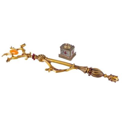 626. Empress Savina's (Thora Birch) Sceptre and Ghost Dragon Paperweight ### DUNGEONS & DRAGONS (2000)