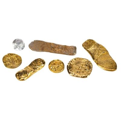 689. Assorted One-Eyed Willy's Treasure ### THE GOONIES (1985)