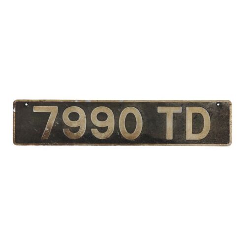 711. Flying Ford Anglia Number Plate ### HARRY POTTER AND THE CHAMBER OF SECRETS (2002)