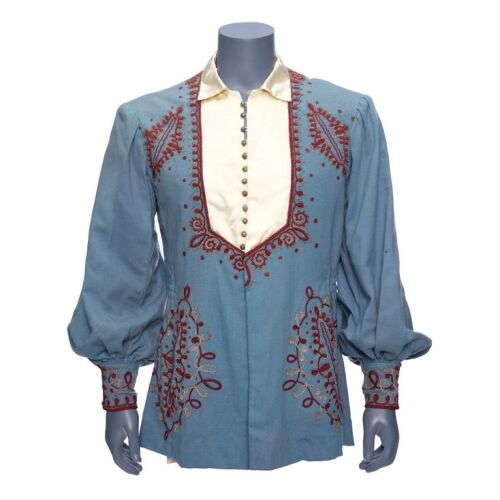 921. Jeff Peters' (Bing Crosby) Sleeping Shirt ### ROAD TO MOROCCO (1942)
