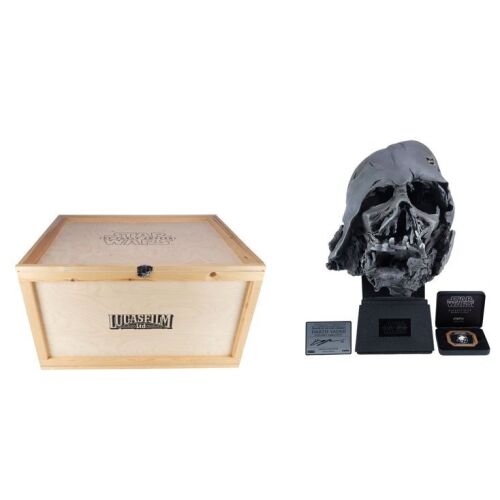 991. PropShop Signature Edition Darth Vader Helmet (Melted) Replica with Hayden Christensen-autographed Plaque ### STAR WARS: THE FORCE AWAKENS (2015)