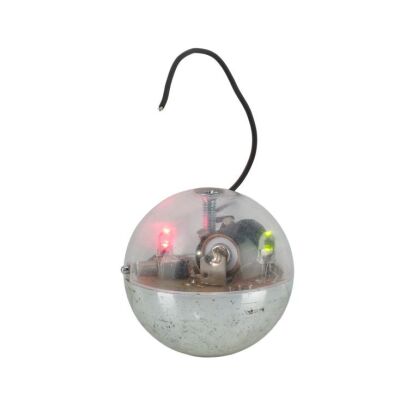 1042. Light-up "Dorothy" Sensor Ball ### TWISTER (1996)