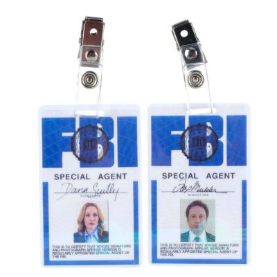 1061. Fox Mulder's (David Duchovny) and Dana Scully's (Gillian Anderson) FBI IDs ### THE X-FILES: SEASONS 10 AND 11 (T.V. SERIES, 2016 - 2018)