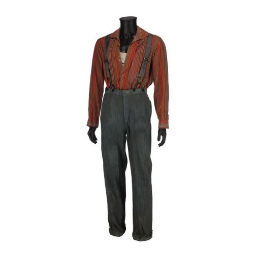 97. Roux's (Johnny Depp) Costume ### CHOCOLAT (2000)