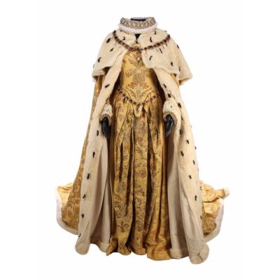 140. Elizabeth I's (Cate Blanchett) Imperial Mantle, Coronation Gown, and Jewellery ### ELIZABETH (1998)