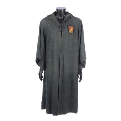 201. Ron Weasley's (Rupert Grint) Screen-matched Hand-Me-Down Robe ### HARRY POTTER AND THE CHAMBER OF SECRETS (2002)