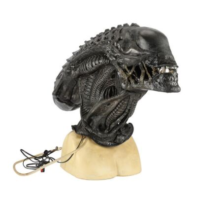 19. SFX Xenomorph Mask ### AVPR: ALIENS VS. PREDATOR - REQUIEM (2007)
