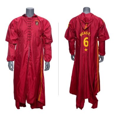203. George Weasley's (Oliver Phelps) Quidditch Rain Cape ### HARRY POTTER AND THE PRISONER OF AZKABAN (2004)