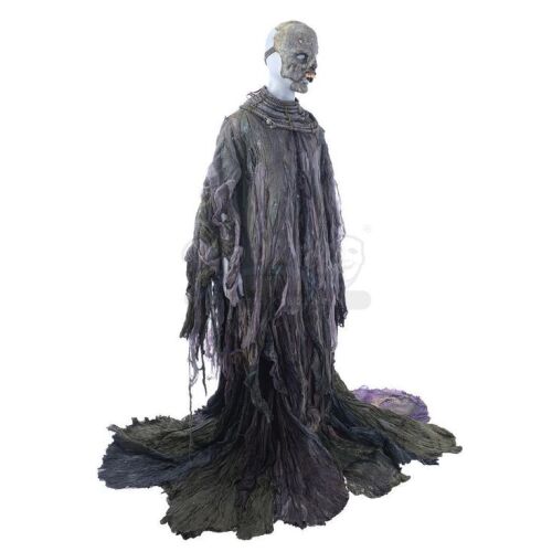 85. Hidlick's (Mackenzie Crook) Witch Ensemble with Mask ### THE BROTHERS GRIMM (2005)