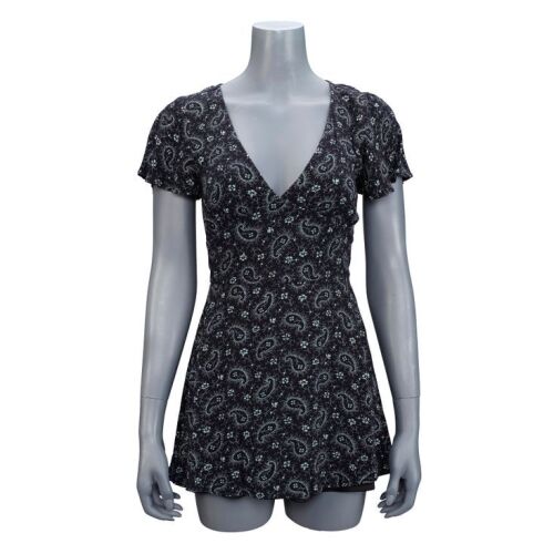 184. Mabel's (Jenna Ortega) Black Dress ### FINESTKIND (2023)