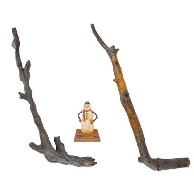 266. Jack Frost's (Michael Keaton) Snowman Arm and Hockey Stick with Maquette Crew Gift ### JACK FROST (1998)