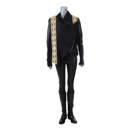 272. Sofia Al-Azwar's (Halle Berry) Ensemble ### JOHN WICK: CHAPTER 3 - PARABELLUM (2019)