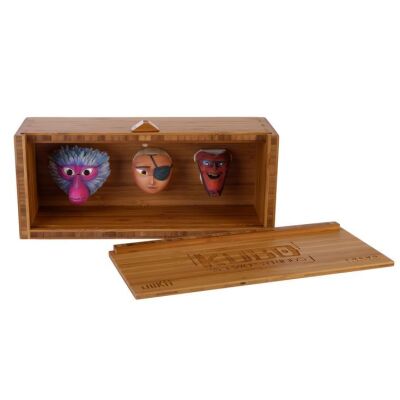 282. LAIKA Stop-Motion Puppet Faces Crew Gift ### KUBO AND THE TWO STRINGS (2016)