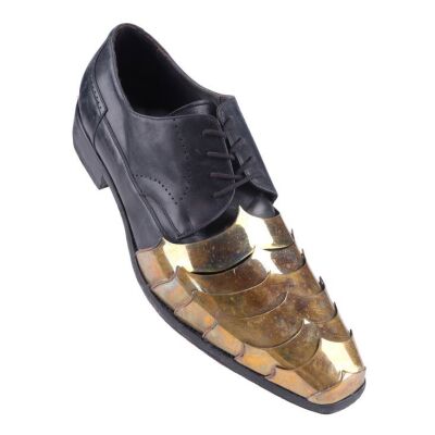 341. Hannibal Chau's (Ron Perlman) Screen-Matched Right Shoe ### PACIFIC RIM (2013)